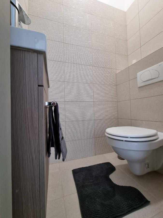 Napfeny Apartman Szeged Exteriör bild